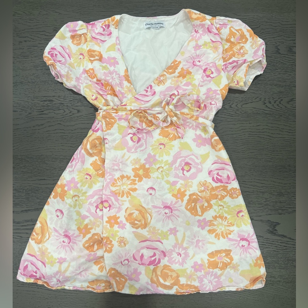 Floral Charlie Holiday size 4 wrap dress
